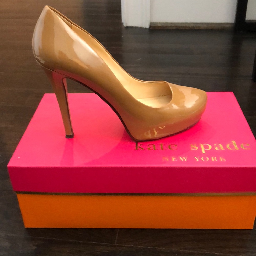 Kate Space Tan parent Lori heels